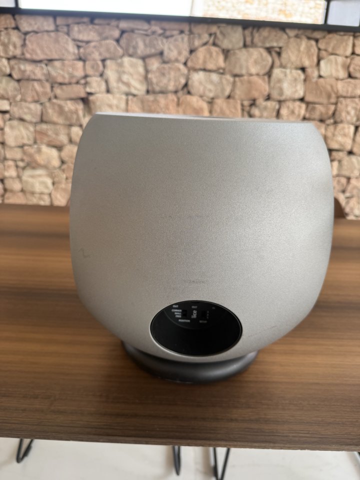 Vendo subwoofer B&O Beolab 2 de segunda mano · Foto 3 de 5 · Valencia · 790 €