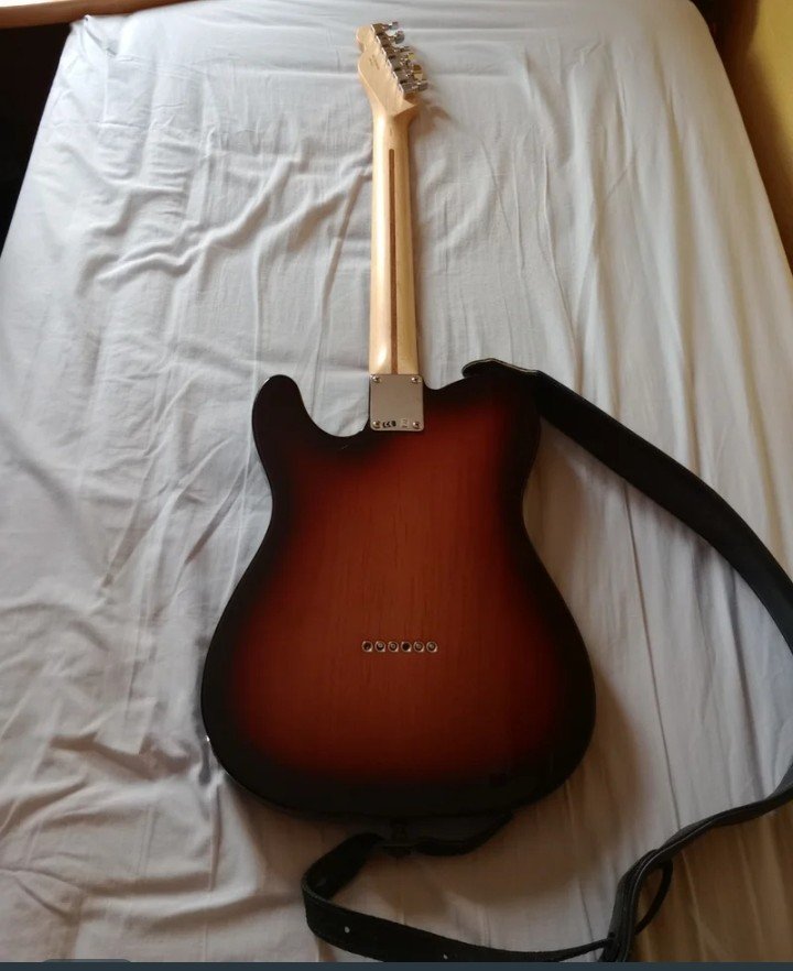 Fender Telecaster American Special de segunda mano · Foto 6 de 7 · Madrid · 1000 €
