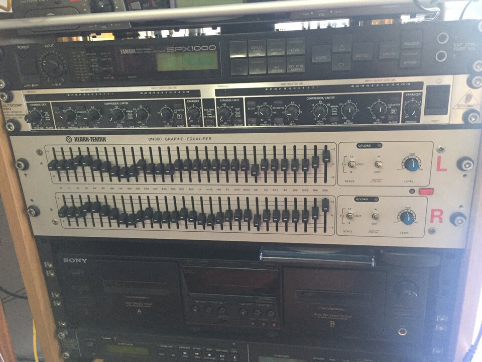 Equalizador Klark Teknik DN 360