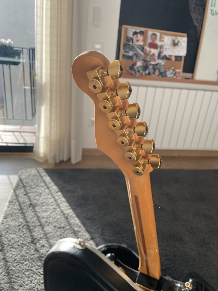 Fender Stratocaster American Standard 1991 gold