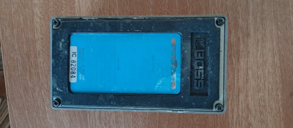 Boss Super Chorus CH-1 Analógico (1991 Blue Label) de segunda mano · Foto 2 de 7 · León · 80 €