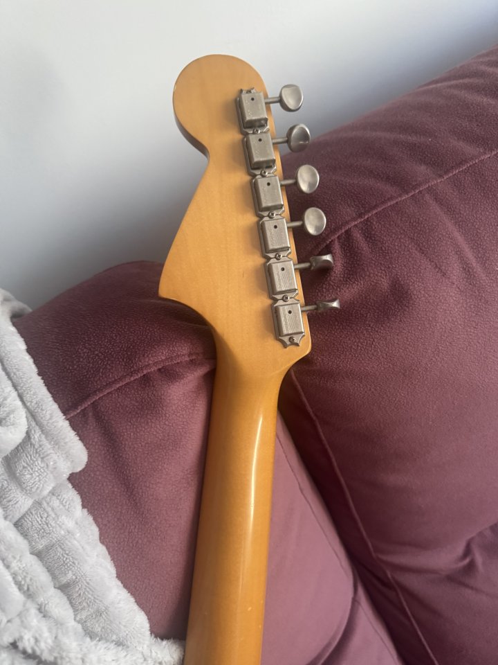 1980 Greco jaguar (super real) cambio por ampli