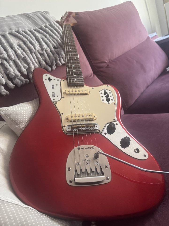 1980 Greco jaguar (super real) cambio por ampli