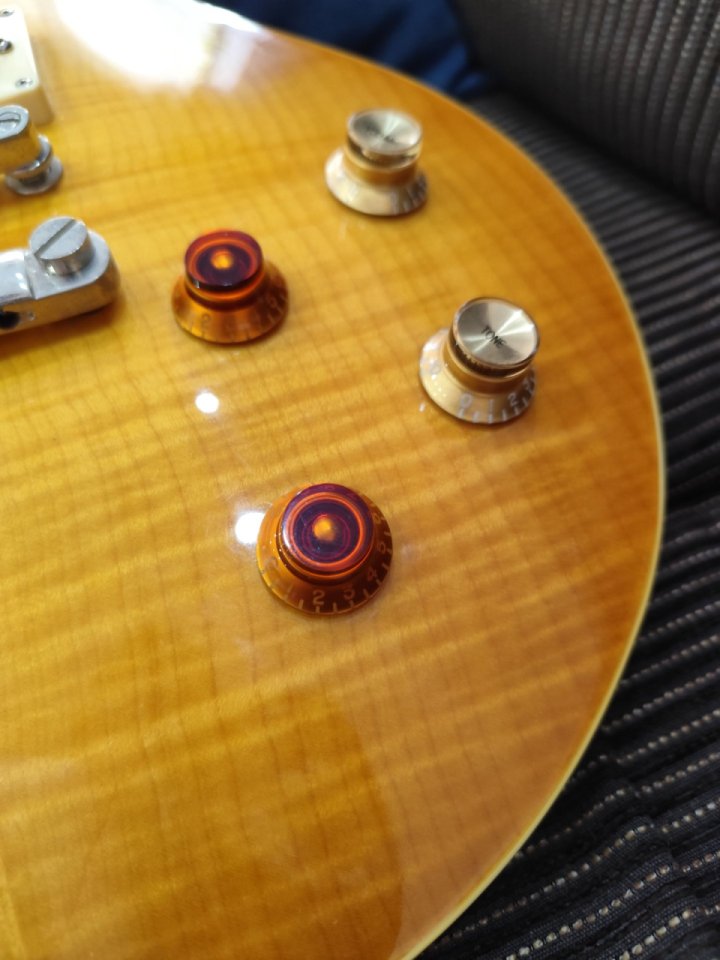 Vintage v100 Gary Moore de segunda mano · Foto 4 de 10 · Girona · 300 €