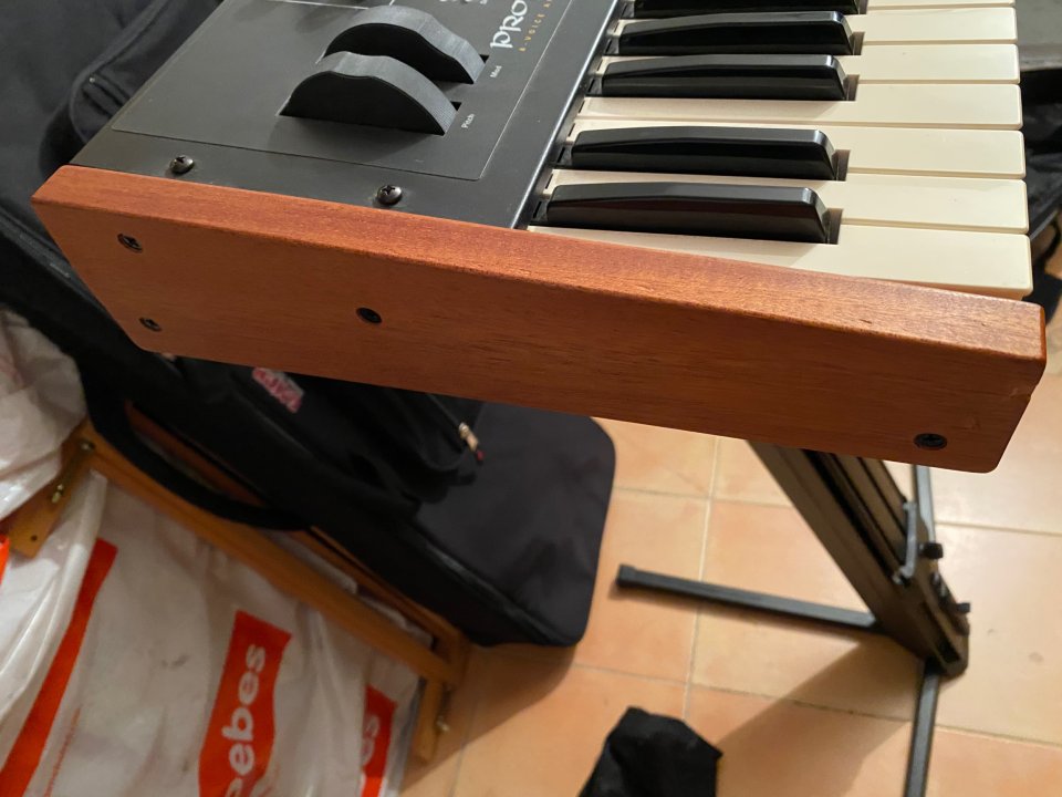 Dave Smith Instruments Prophet 08 de segunda mano · Foto 3 de 10 · Valladolid · 800 €
