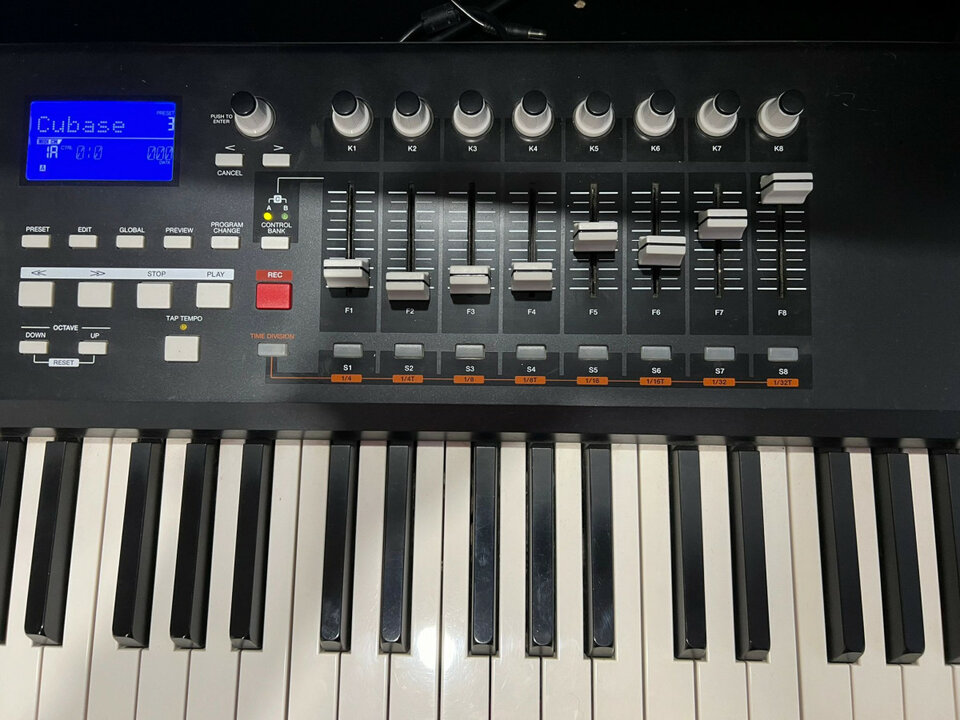 Akai MPK88 Rebajas Enero