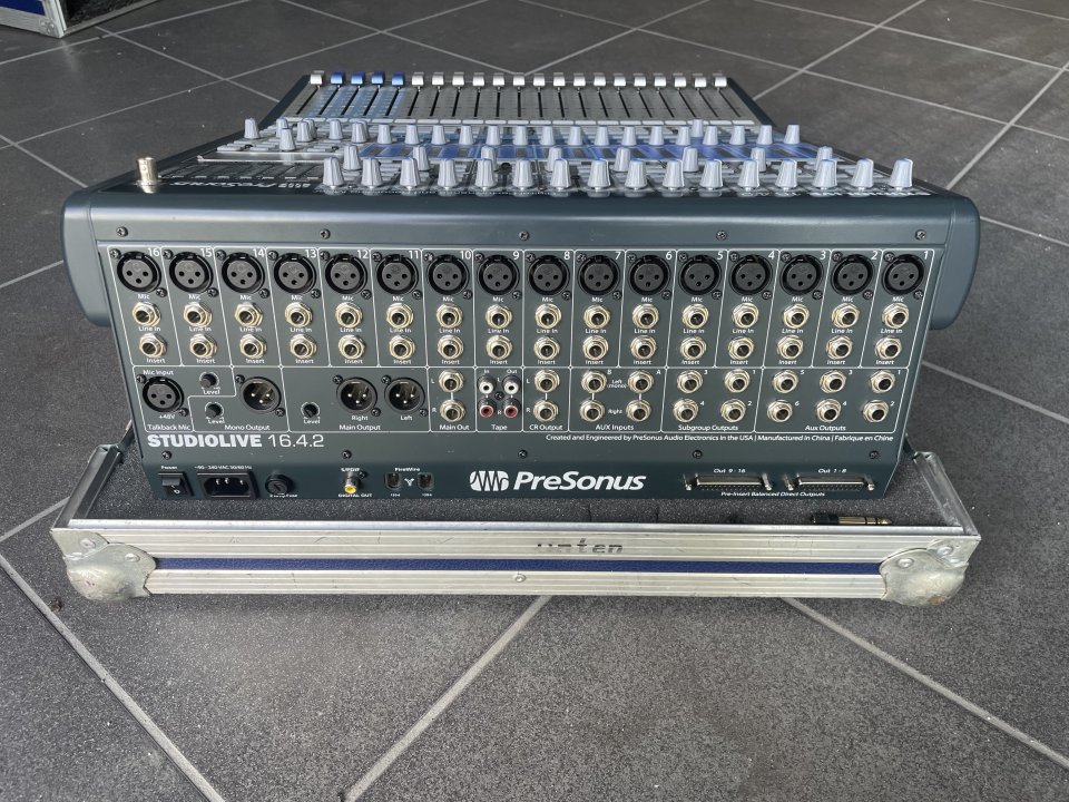 Mesa PRESONUS STUDIOLIVE 16.4.2 + Flight case (Envío incluido)