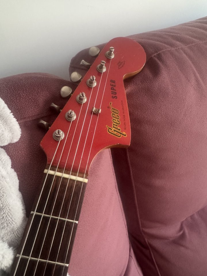 1980 Greco jaguar (super real) cambio por ampli