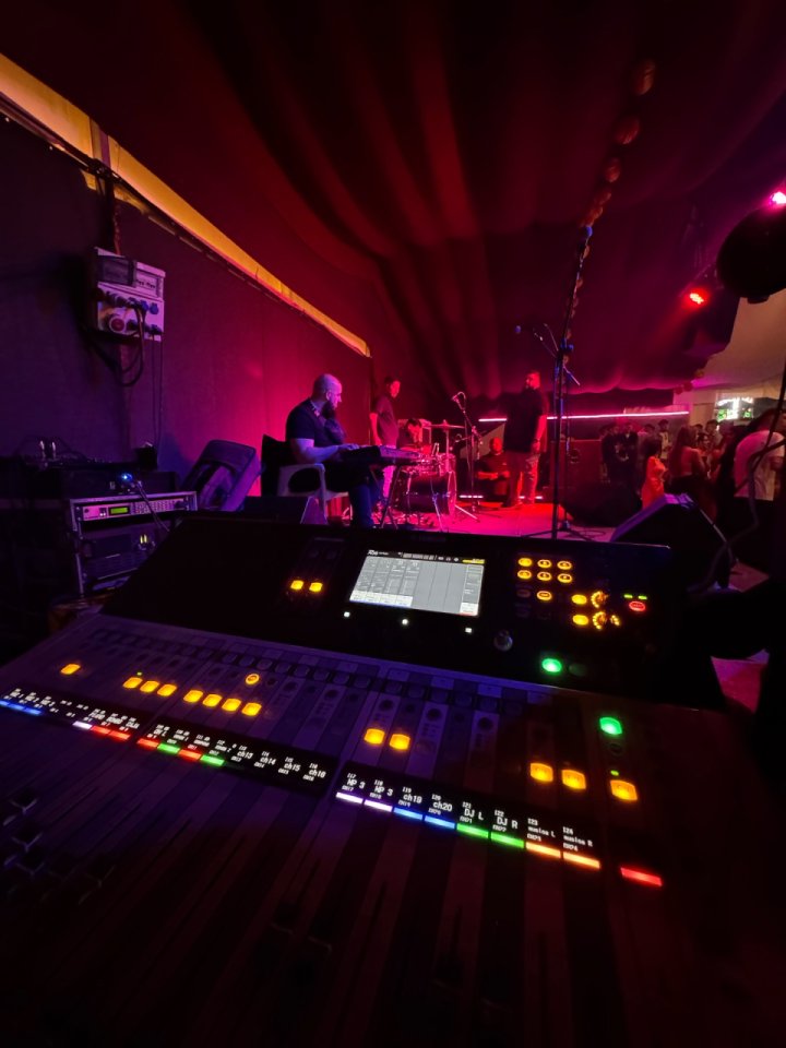 Mesa digital Yamaha Tf3