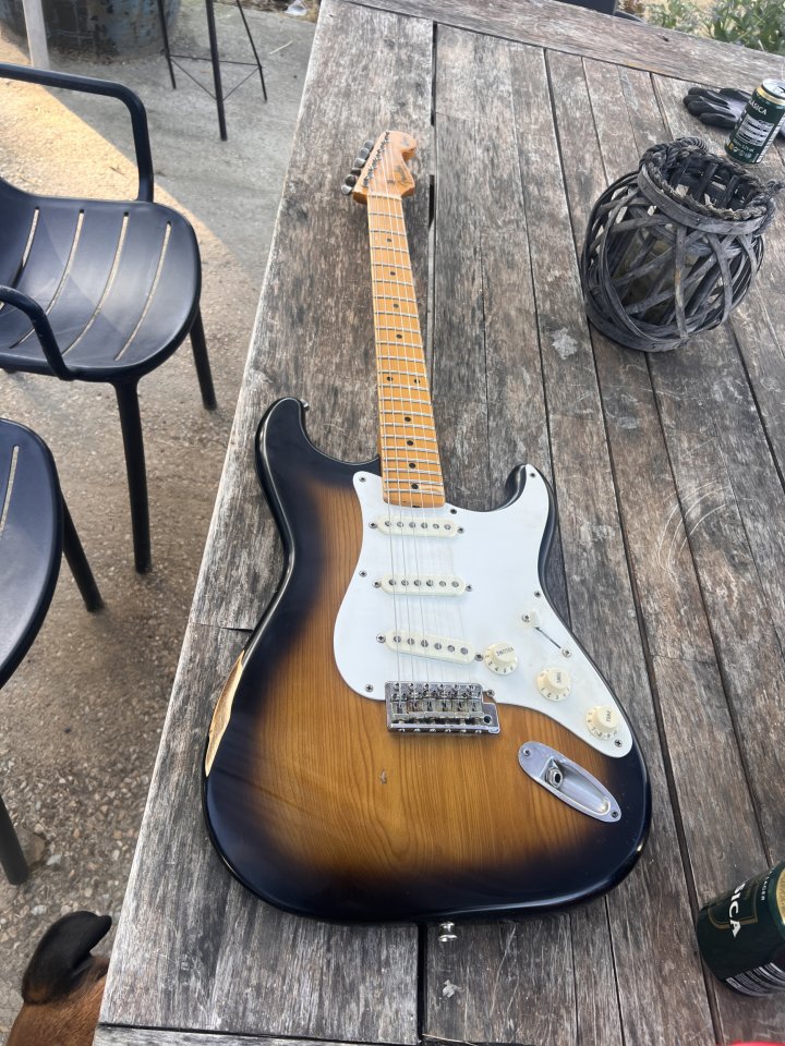 Fender Stratocaster JV 1982 de segunda mano · Foto 5 de 6 · Tarragona · 1900 €