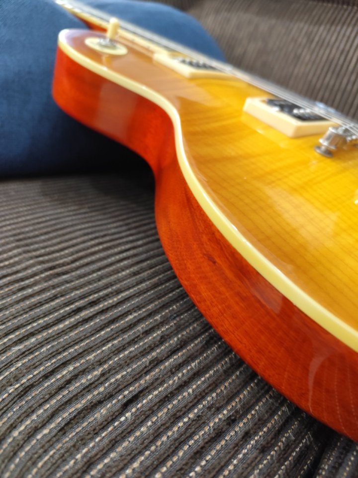 Vintage v100 Gary Moore de segunda mano · Foto 6 de 10 · Girona · 300 €