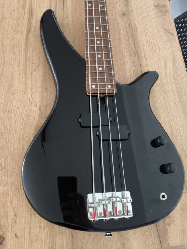 Bajo Yamaha RBX260 de segunda mano · Foto 3 de 8 · Madrid · 150 €