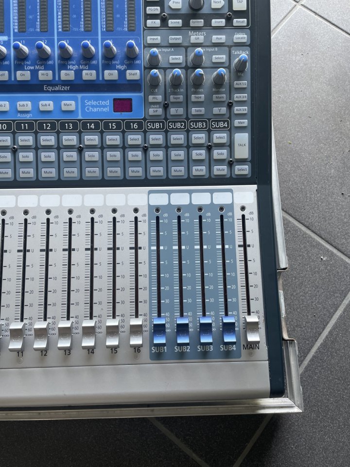 Mesa PRESONUS STUDIOLIVE 16.4.2 + Flight case (Envío incluido)
