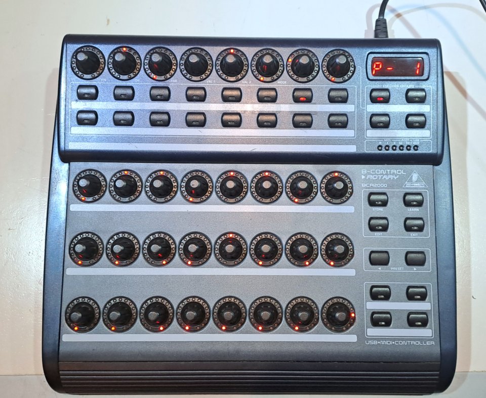 Behringer BCR2000