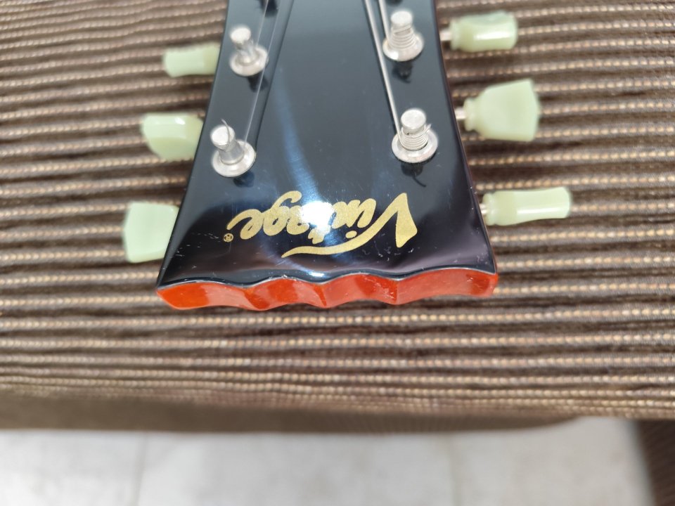 Vintage v100 Gary Moore de segunda mano · Foto 7 de 10 · Girona · 300 €