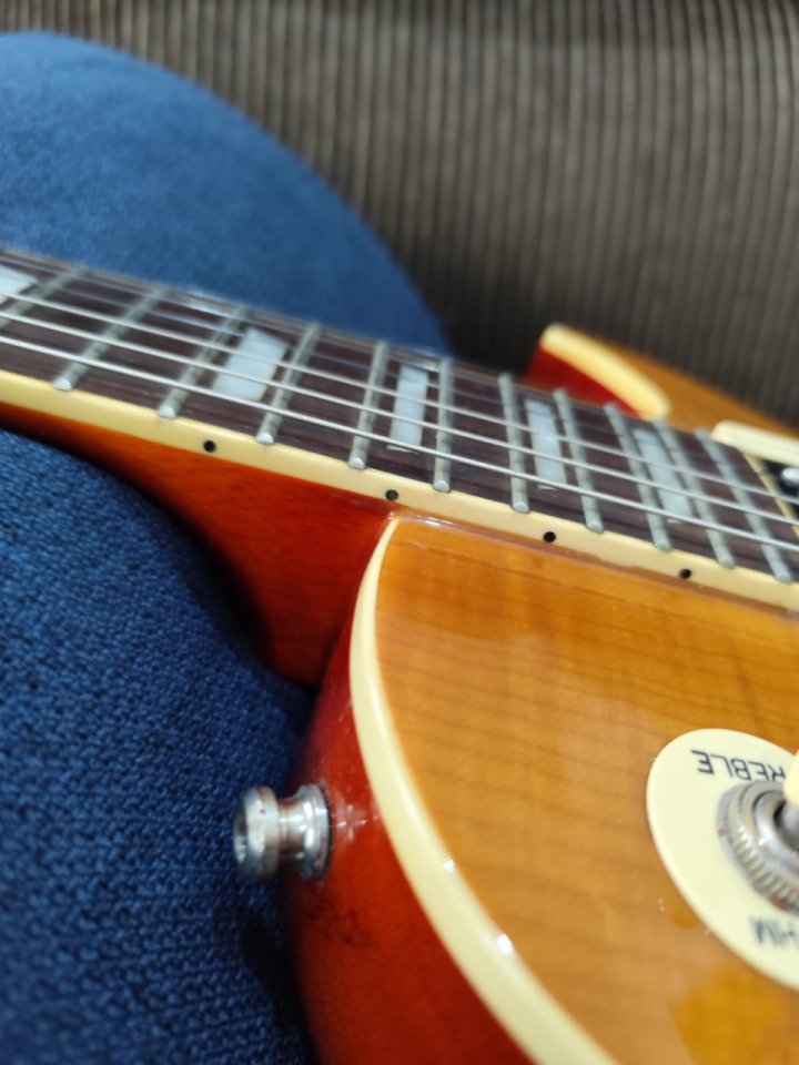 Vintage v100 Gary Moore de segunda mano · Foto 8 de 10 · Girona · 300 €