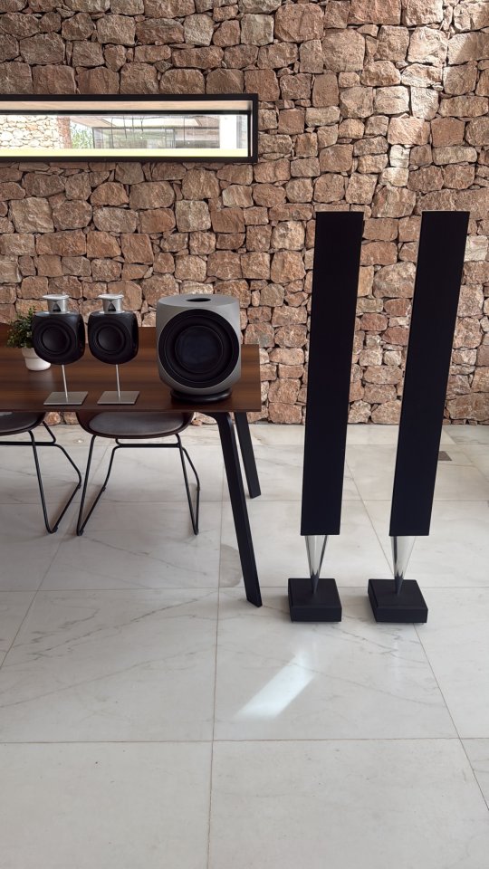 Equipo completo Bang & Olufsen de segunda mano · Foto 1 de 5 · Valencia · 2290 €