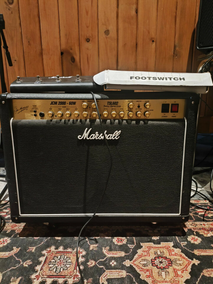 Marshall JCM 2000 TSL602 con ruedas + Footswitch Original (3 canales, FX y Reverb)