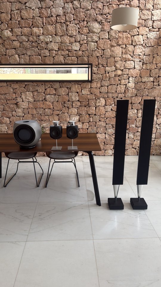 Equipo completo Bang & Olufsen de segunda mano · Foto 2 de 5 · Valencia · 2290 €
