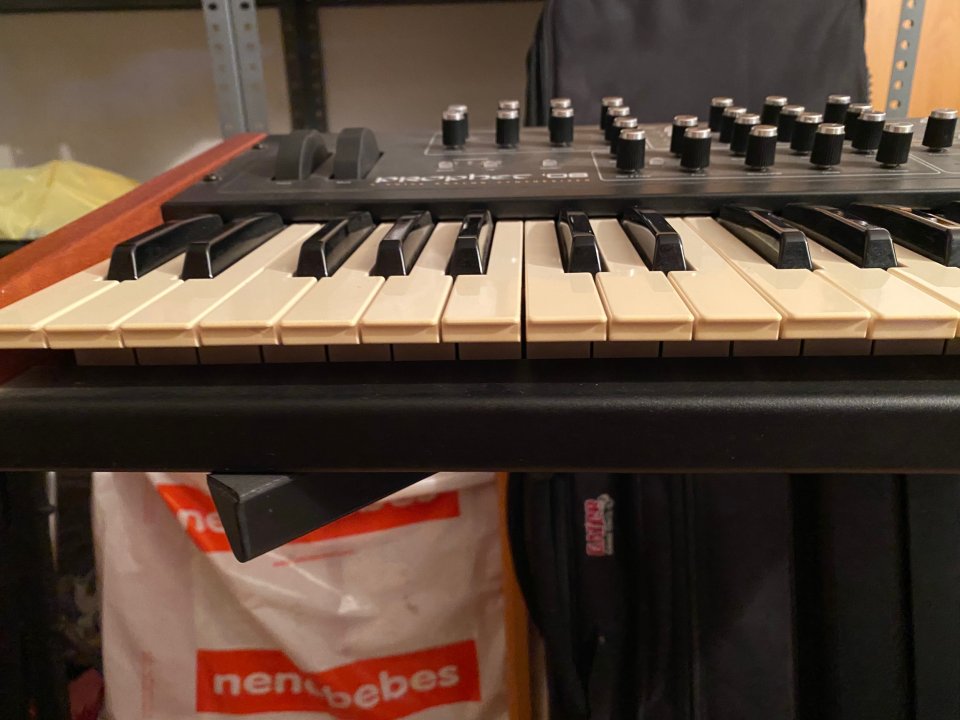 Dave Smith Instruments Prophet 08 de segunda mano · Foto 8 de 10 · Valladolid · 800 €