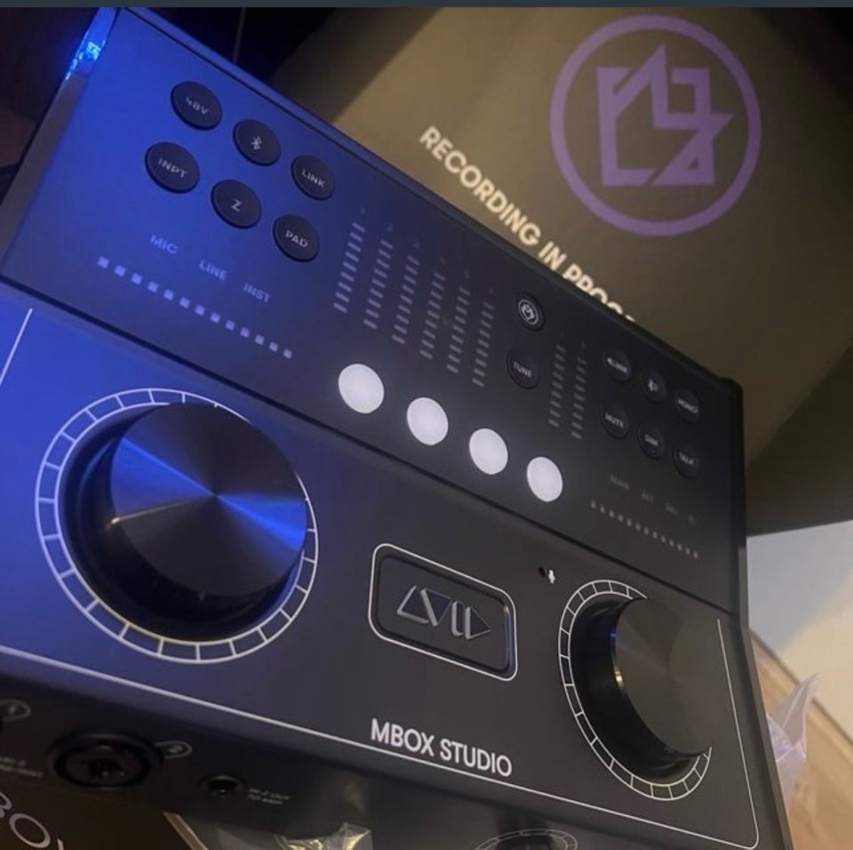 Mbox studio de segunda mano · Foto 1 de 3 · Málaga · 335 €