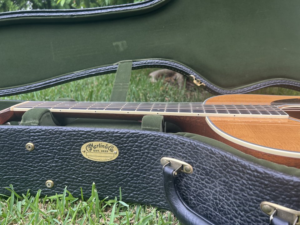 Martin D-222 Limited edition