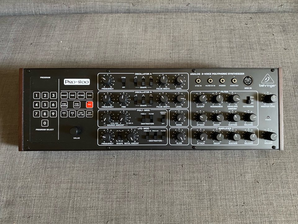 Behringer Pro-800 de segunda mano · Foto 1 de 2 · Barcelona · 200 €