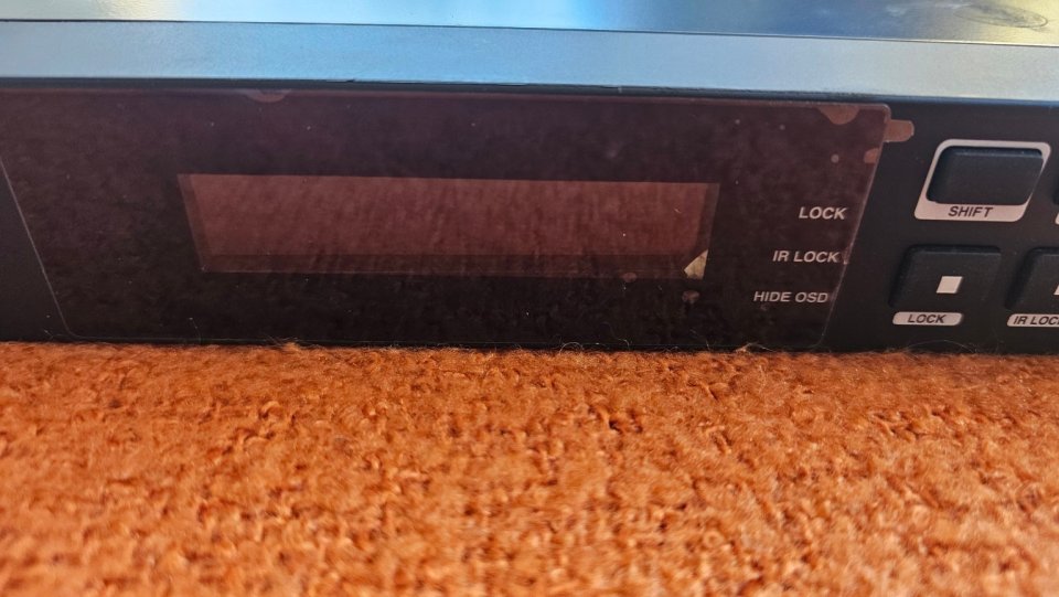 Denon DN-500BD MKII Blu-ray profesional rack 1U de segunda mano · Foto 2 de 3 · Cantabria · 295 €