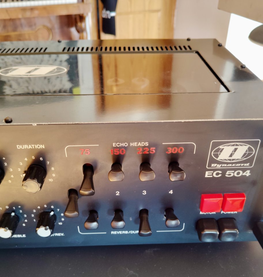 Dynacord E504 Echo y reverb
