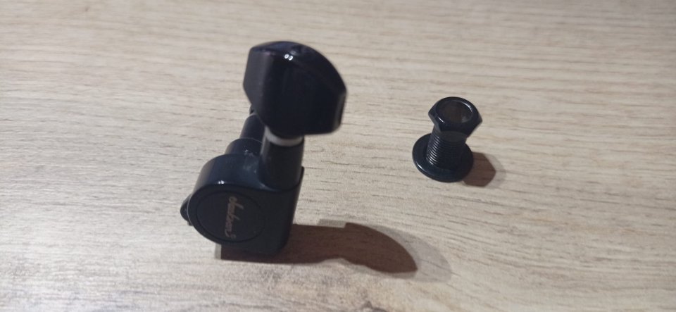 Clavijero de guitarra eléctrica Jackson de segunda mano · Foto 3 de 4 · Madrid · 35 €