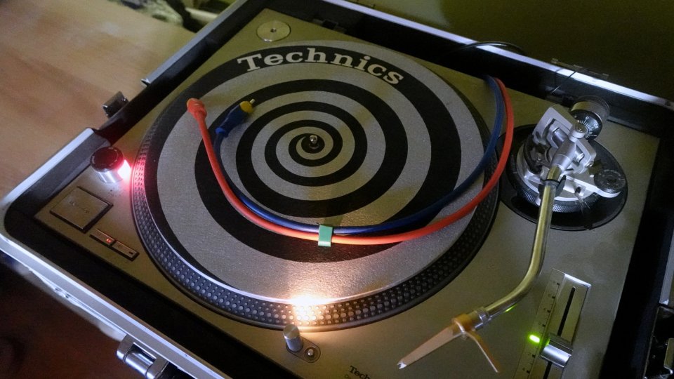 Technics SL1200 MK2 + maletas de transporte + cápsulas Ortofon Concorde de segunda mano · Foto 1 de 10 · Lugo · 1200 €