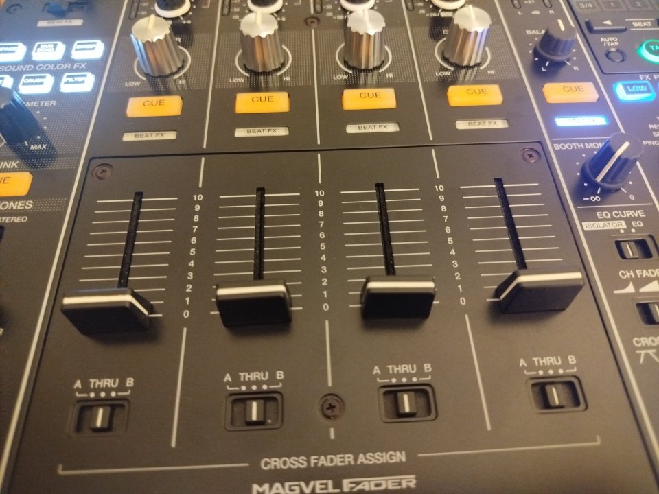 Pioneer djm 900 Nexus 2 de segunda mano · Foto 4 de 10 · Araba · 1500 €
