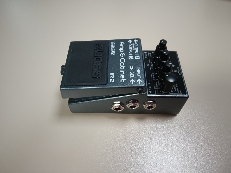 Boss IR-2 Amp & Cabinet de segunda mano · Foto 2 de 7 · Madrid · 130 €