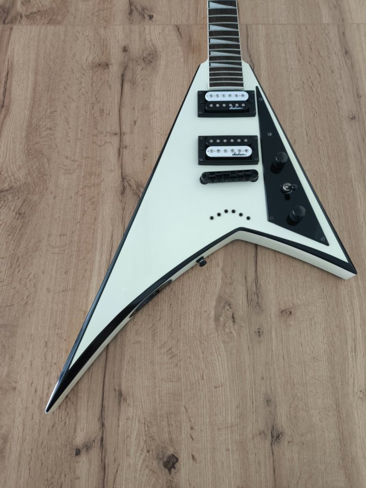 Guitarra Jackson JS22 RR de segunda mano · Foto 3 de 8 · Madrid · 250 €
