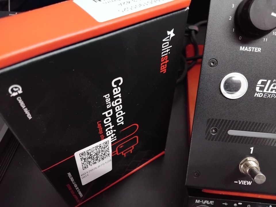 Headrush Gigboard + IRs + Choptones + Fuente extra + pedal midi de segunda mano · Foto 3 de 6 · Huesca · 260 €