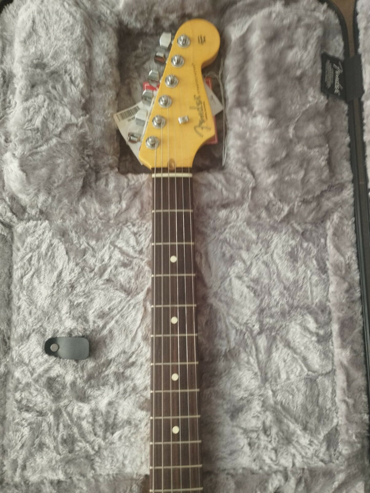 Fender American Pro II Stratocaster RW Miami Blue