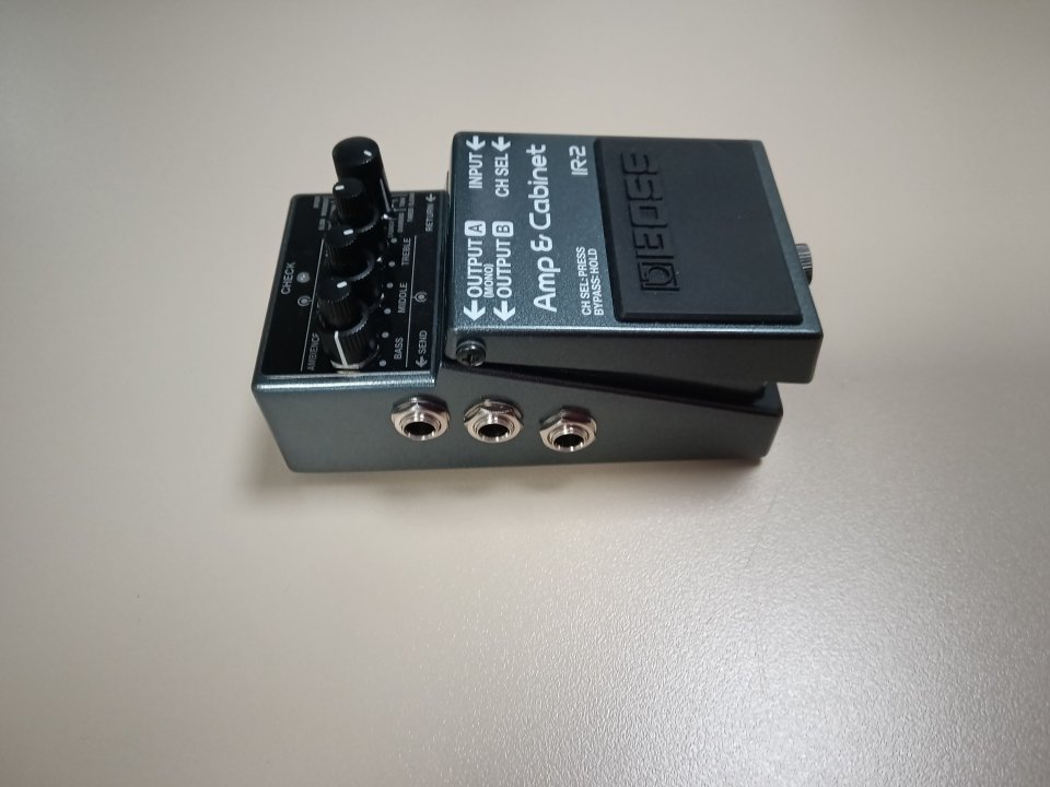 Boss IR-2 Amp & Cabinet de segunda mano · Foto 3 de 7 · Madrid · 130 €