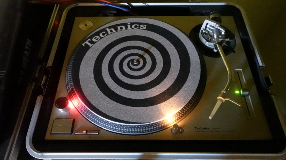 Technics SL1200 MK2 + maletas de transporte + cápsulas Ortofon Concorde de segunda mano · Foto 4 de 10 · Lugo · 1200 €