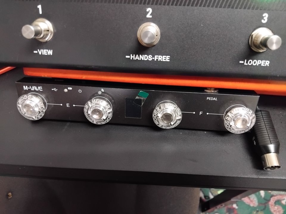 Headrush Gigboard + IRs + Choptones + Fuente extra + pedal midi de segunda mano · Foto 4 de 6 · Huesca · 260 €