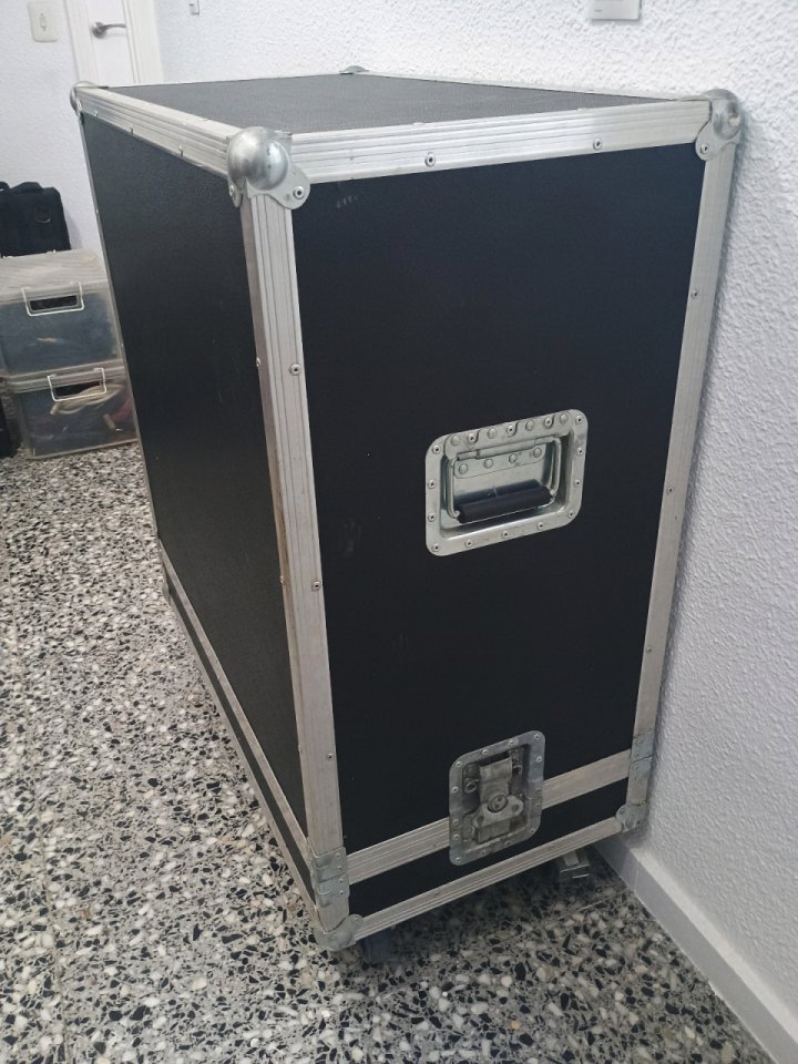 Vintage Marshall JCM800 Lead Series 1960A model (1981)