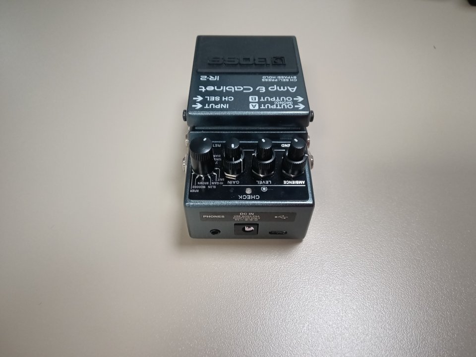 Boss IR-2 Amp & Cabinet de segunda mano · Foto 4 de 7 · Madrid · 130 €