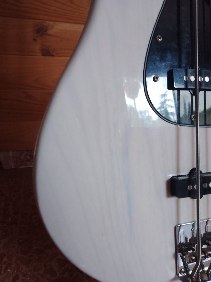 Sire V7 Vintage Swamp Ash WB 5 cuerdas