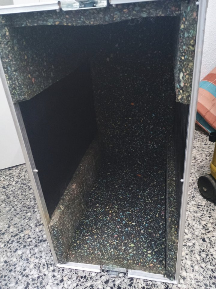 Vintage Marshall JCM800 Lead Series 1960A model (1981)