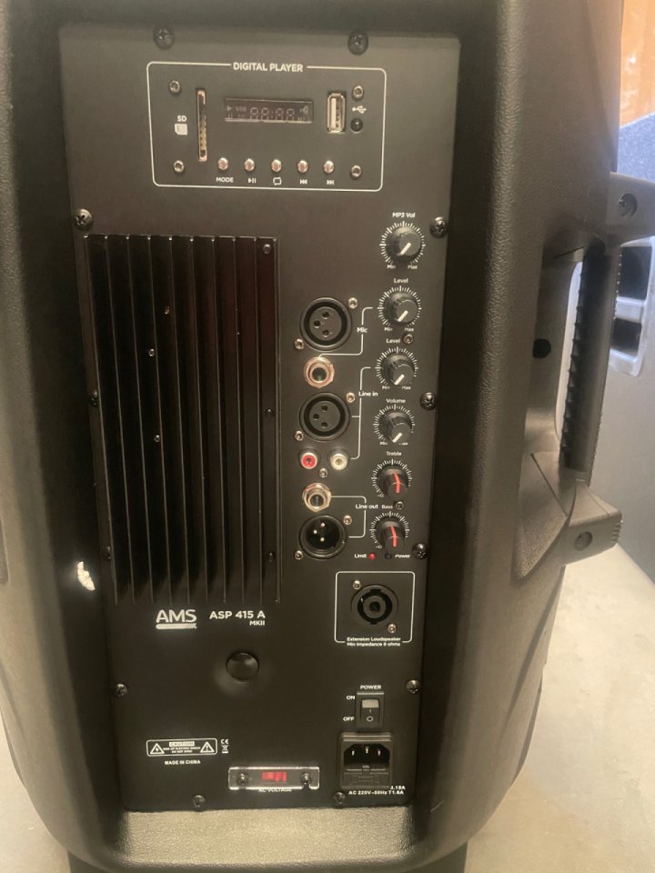 Equipo sonido 2600w de segunda mano · Foto 8 de 10 · Granada · 1099 €