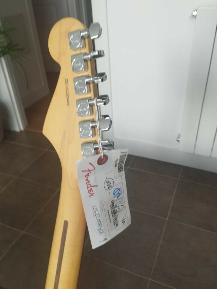 Fender American Pro II Stratocaster RW Miami Blue