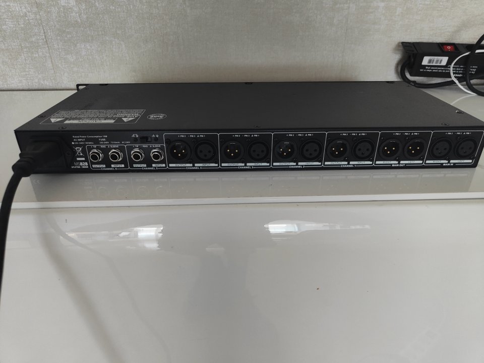 Mesa LD SYSTEMS 828 para rack