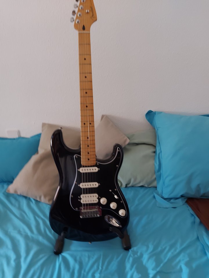 Fender Player II Modified de segunda mano · Foto 1 de 7 · Madrid · 850 €