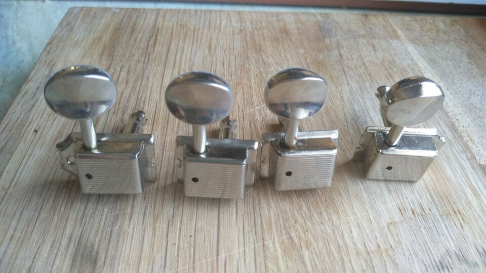 Clavija Fender suelta REPUESTO .. tipo Kluson Vintage