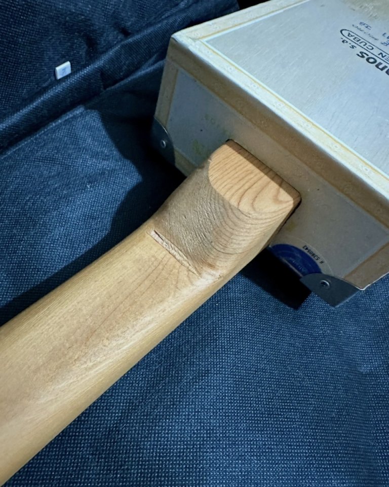 LCA Guitars, cigar box lap steel por bigsby B12 plateado original o Duesenberg.