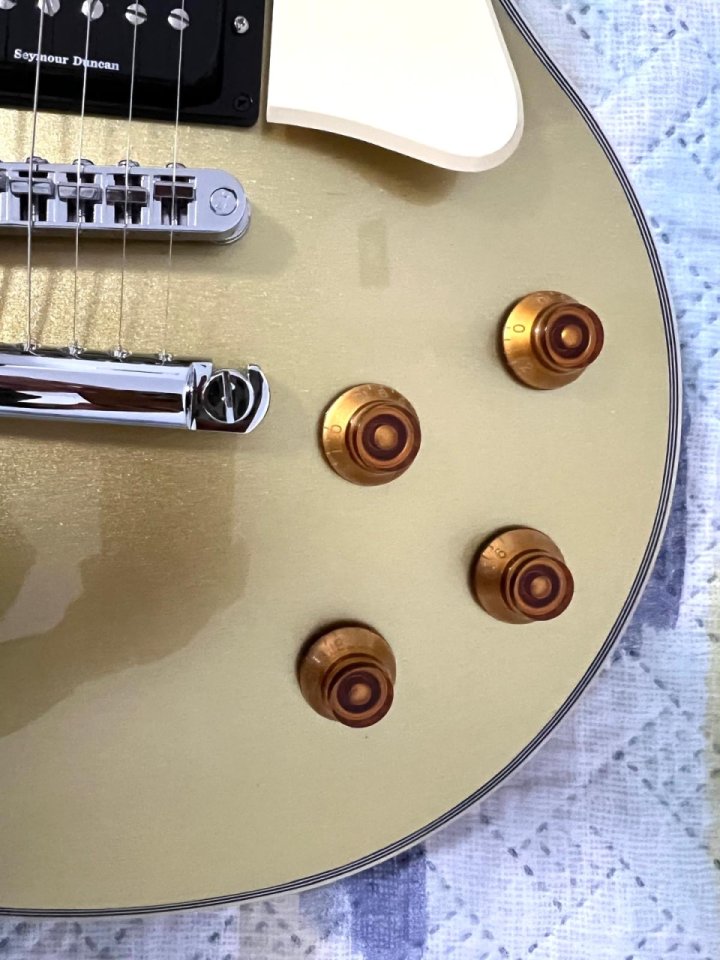 Sire Larry Carlton S7